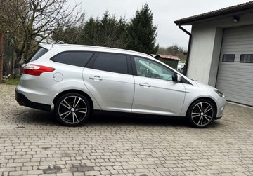 Ford Focus III Kombi 2.0 Duratorq TDCi DPF 115KM 2011 Ford Focus automat, bez korozji, klimatronik, 2.0 Diesel 115KM, zdjęcie 2