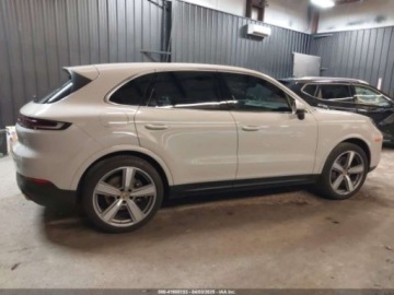 Porsche Cayenne III 2024 Porsche Cayenne 2024r., 4x4, 3.0L 3.0 Benzyna 348KM, zdjęcie 2