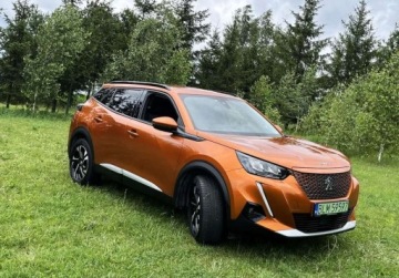 Peugeot 2008 II e-SUV Elektryczny 50kWh 136KM 2021 Peugeot 2008 bezwypadkowy, 50kWh 100 sprawny, Allur Pack Elektryczny 136KM, zdjęcie 4