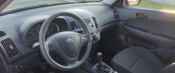 Hyundai i30 I Hatchback 1.4 109KM 2010 Hyundai i30 1.4 benz ,bezwypadek ,klimatyzacja,zadbany 1.4 Benzyna 109KM, zdjęcie 12