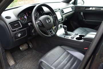 Volkswagen Touareg II SUV 3.0 V6 TDI BlueMotion  245KM 2014 Volkswagen Touareg 3.0 V6 Automat R-Line skora, kamera, czujniki, klima. 2, zdjęcie 6