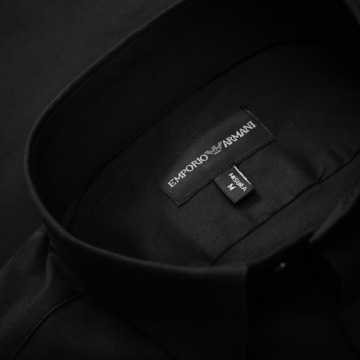 ЧЕРНАЯ МУЖСКАЯ РУБАШКА SLIM FIT ОТ EMPORIO ARMANI