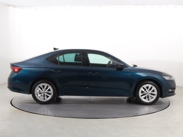 Skoda Octavia III Liftback Facelifting 1.5 TSI ACT 150KM 2020 Skoda Octavia 1.5 TSI, Salon Polska, zdjęcie 5