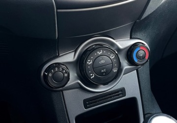 Ford Fiesta VII Hatchback 5d 1.25 Duratec 82KM 2009 Ford Fiesta 1.2 Benzyna 80 km 1.2 Benzyna 81KM, zdjęcie 23