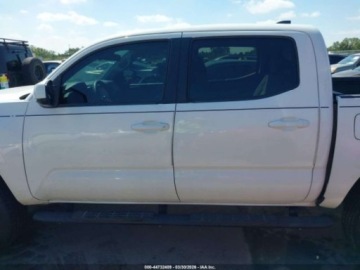 Toyota Tacoma II 2021 Toyota Tacoma TOYOTA TACOMA SR 2.7 Benzyna 159KM, zdjęcie 5