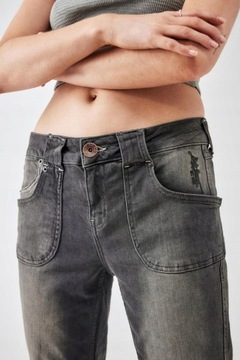 Urban Outfitters emp spodnie jeans stan niski dzwony W29/L32/M NH5