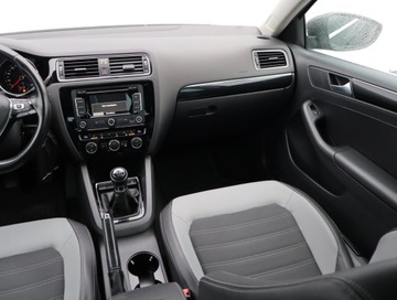 Volkswagen Jetta VI Sedan Facelifting 1.4 TSI 125KM 2014 VW Jetta 1.4 TSI, Salon Polska, Skóra, Navi, zdjęcie 7