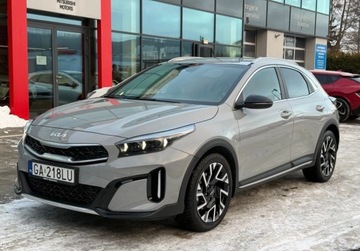Kia XCeed 2025 Kia XCeed MY26 wersja TRIBUTE WINTER dostepny od reki w kolorze WOLF GREY, zdjęcie 3
