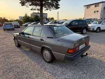Mercedes 190 2.0 E 118KM 1989 Mercedes-Benz W201 (190) Unikatowy Mercedes 190 2.0 Benzyna Automat Szyber, zdjęcie 23