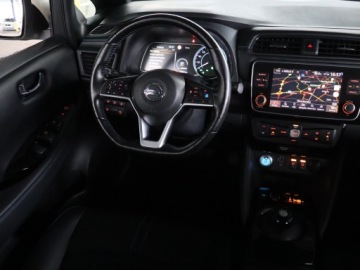 Nissan Leaf II Hatchback Elektryczny e+ 62kWh 218KM 2020 Nissan Leaf 62 kWh, Automat, VAT 23%, Skóra, Navi, zdjęcie 6