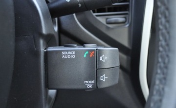 Renault Captur I Crossover 0.9 Energy TCe 90KM 2017 Renault Captur LIFT Benzyna Klimatyzacja Nawigacja Benzyna 90KM, zdjęcie 25