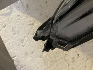 LEVÝ PŘEDNÍ SVĚTLO COROLLA E21