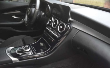 Mercedes Klasa C W205 Limuzyna Facelifting 1.6 C180 156KM 2019 Mercedes-Benz Klasa C Mercedes-Benz Klasa C 180 Business Edition 9G-TRONIC, zdjęcie 12