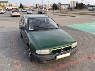 Opel Astra F Sedan 1.4 i 60KM 2000 OPEL ASTRA F CLASSIC 1.4 – wyjątkowy egzemplarz dla kolekcjonera, zdjęcie 1