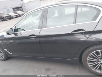 BMW Seria 5 G30-G31 2019 BMW Seria 5 2019 BMW 530E IPERFORMANCE 2.0 Benzyna 180KM, zdjęcie 13