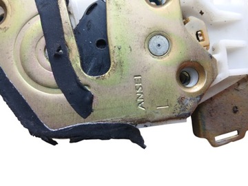 MITSUBISHI PAJERO 2003 ZÁMEK DVEŘE PŘEDNÍCH