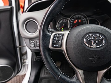 Toyota Yaris III Hatchback 5d Facelifting 1.33 Dual VVT-i 99KM 2016 TOYOTA Yaris 1.33 Premium Hatchback 99KM 2016, zdjęcie 11