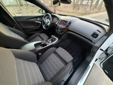 Opel Insignia I Sports Tourer Facelifting 2.0 CDTI BiTurbo ECOTEC 195KM 2014 Opel Insignia OPC COSMO 2.0 BiTurbo 195KM Navi Alu, zdjęcie 32