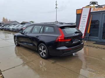 Volvo V60 II  Kombi 2.0 D3 150KM 2020 Volvo V60 2,0 D3 150KM klima elektryka led alu navi tempomat oplacony 2.0, zdjęcie 7