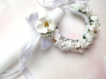 Венок причастия на белой булочке с золотом