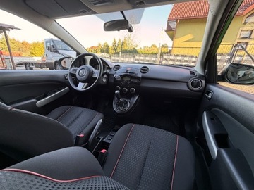 Mazda 2 II Hatchback 5d Facelifting 1.5 MZR 102KM 2013 Mazda 2 Wersja SPORT 1.5 102KONIE 1WŁAŚCICIEL TYLKO 137tyś 2013 Lift 5DRZWI, zdjęcie 31