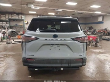 Toyota Sienna III 2025 Toyota Sienna Woodland Edition 2025 2.5 Hybryda 245KM, zdjęcie 4