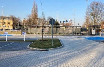 Tabliczka Dibond słupek z podstawą P PARKING DLA KLIENTÓW Nadruk UV