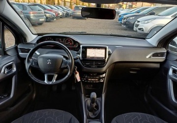 Peugeot 2008 I SUV Facelifting 1.2 PureTech 82KM 2017 Peugeot 2008 1.2 Benzyna 82KM, zdjęcie 13