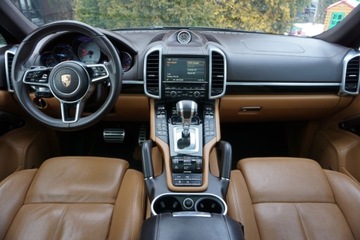 Porsche Cayenne II SUV Facelifting 4.2 D 385KM 2016 Porsche Cayenne Salon PL 4.2 V8 Panorama Tempomat Asyst. park z kamera, zdjęcie 13