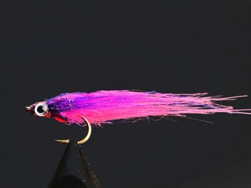 Flash Minnow streamer wolno tonący #8 PINK 4 cm