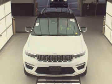 Jeep Grand Cherokee IV 2022 Jeep Grand Cherokee 2022, 5.7L, 4x4, Summit 5.7 Benzyna 357KM, zdjęcie 1