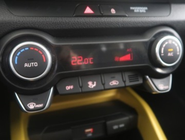 Kia Stonic I Crossover 1.0 T-GDI 120KM 2020 Kia Stonic 1.0 T-GDI MHEV, Salon Polska, zdjęcie 11
