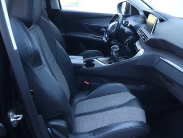 Peugeot 3008 II Crossover 1.6 BlueHDi 120KM 2017 Peugeot 3008 1.6 BlueHDi, Skóra, Navi, Klima, zdjęcie 8