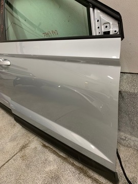 DVEŘE PRAVÉ PŘEDNÍ SKODA KAROQ