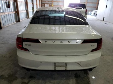 Volvo S90 II 2017 Volvo S90 2017 Volvo S90 T5 FWD Momentum 2.0 Benzyna 250KM, zdjęcie 3