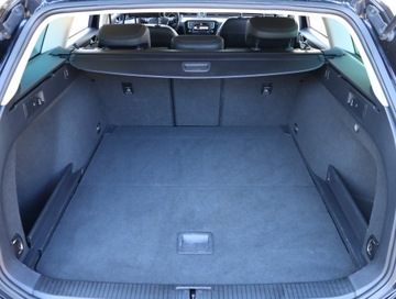 Volkswagen Passat B8 Variant 2.0 TDI BlueMotion SCR 150KM 2017 VW Passat 2.0 TDI, Automat, Skóra, Navi, Klima, zdjęcie 13