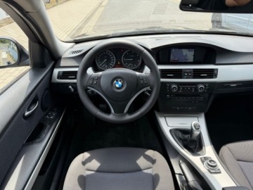 BMW Seria 3 E90-91-92-93 Limuzyna E90 318d 143KM 2010 BMW Seria 3 XENON NAWIGACJA PODGRZEWANE FOTELE KLIMATYZACJA PARKTRONIC SZY, zdjęcie 7