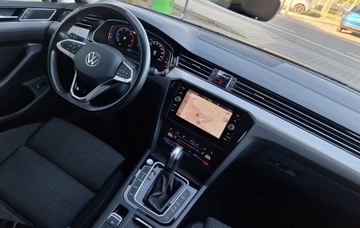 Volkswagen Passat B8 Variant Facelifting 2.0 TDI SCR 150KM 2022 Volkswagen Passat SalonPL serwis ASO 2.0TDI 150KM MatrixLED pakiety AppCon, zdjęcie 9