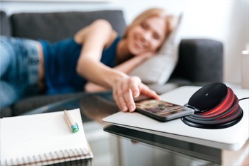 Беспроводное индуктивное зарядное устройство USB-C СКЛАДНОЕ С RGB-ЛАМПОЙ ДЛЯ ТЕЛЕФОНА