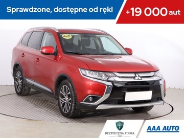 Mitsubishi Outlander III SUV Facelifting 2017 2.0 150KM 2017 Mitsubishi Outlander 2.0, Salon Polska