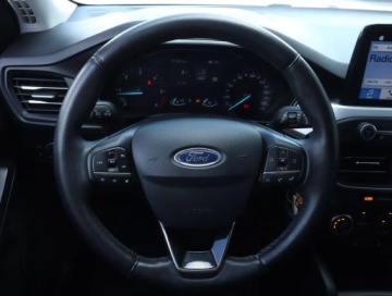 Ford Focus III Hatchback 5d facelifting 1.5 TDCi 120KM 2018 Ford Focus 1.5 TDCi, Navi, Klima, Tempomat, zdjęcie 18