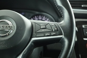 Nissan Qashqai II Crossover 1.6 DIG-T 163KM 2017 Nissan Qashqai 1.6 DIG-T, Salon Polska, zdjęcie 15