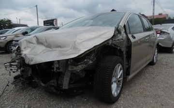 Toyota Corolla XII Sedan 1.5 VVT-i 125KM 2022 Toyota Corolla I rej. 042023r, Salonowa, 1.5 Benzyna, Uszkodzony przod. VA, zdjęcie 2