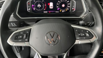 Volkswagen Tiguan II SUV Facelifting 2.0 TDI 150KM 2022 Volkswagen Tiguan Kamera Nawigacja Full LED Elektryczna klapa MOZLIWA ZAMI, zdjęcie 33