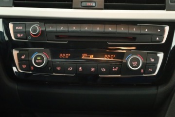 BMW Seria 3 F30-F31-F34 Touring Facelifting 2.0 320i 184KM 2017 BMW 3 320 i xDrive, Salon Polska, 4X4, Automat, zdjęcie 10