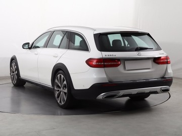 Mercedes Klasa E W213 All-Terrain 2.0 220d 194KM 2017 Mercedes E E 220 d 4MATIC, 1. Właściciel, zdjęcie 3