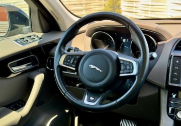 Jaguar F-Pace SUV 2.0 i4 250KM 2018 Jaguar F-Pace Jaguar F-Pace 25t AWD R-Sport 2.0 Benzyna 250KM, zdjęcie 6