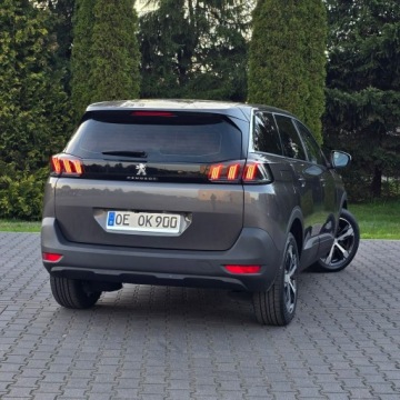 Peugeot 5008 II Crossover Facelifting 1.2 PureTech 130KM 2021 Peugeot 5008 II 1.2 Benzyna 130KM 7 foteli, Serwis, zdjęcie 14