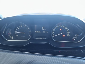 Peugeot 2008 I SUV Facelifting 1.2 PureTech 130KM 2018 Peugeot 2008 Dealer Peugeot | Polski Salon | Gwara, zdjęcie 16