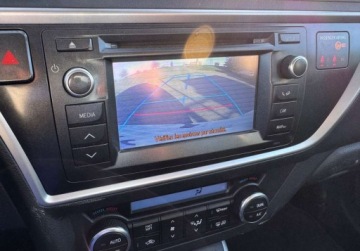 Toyota Auris II Touring Sports Hybrid 135 136KM 2014 Toyota Auris TS 1.8 Hybrid 2014r polskora kamera biala perla 1.8, zdjęcie 6